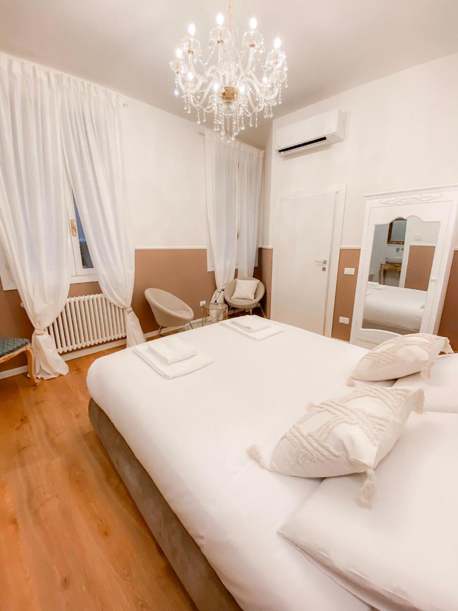 San Polo Luxury Suites In Venezia Esterno foto