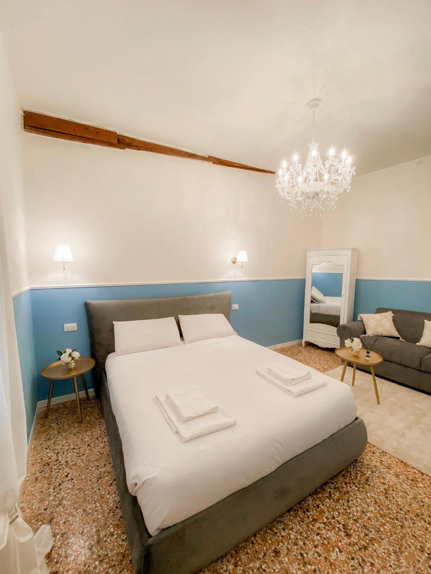 San Polo Luxury Suites In Venezia Esterno foto